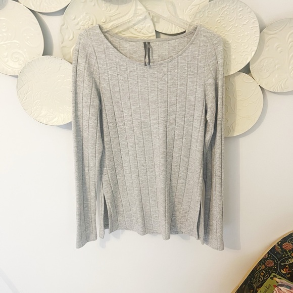 Medium Anthro Grey Ribbed Top - Picture 2 of 5